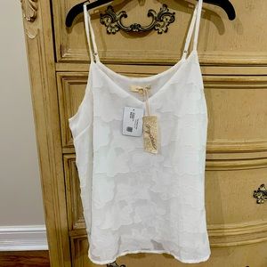 White camisole tip